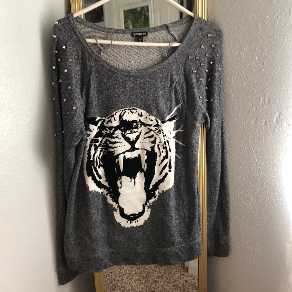 Sweatshirt